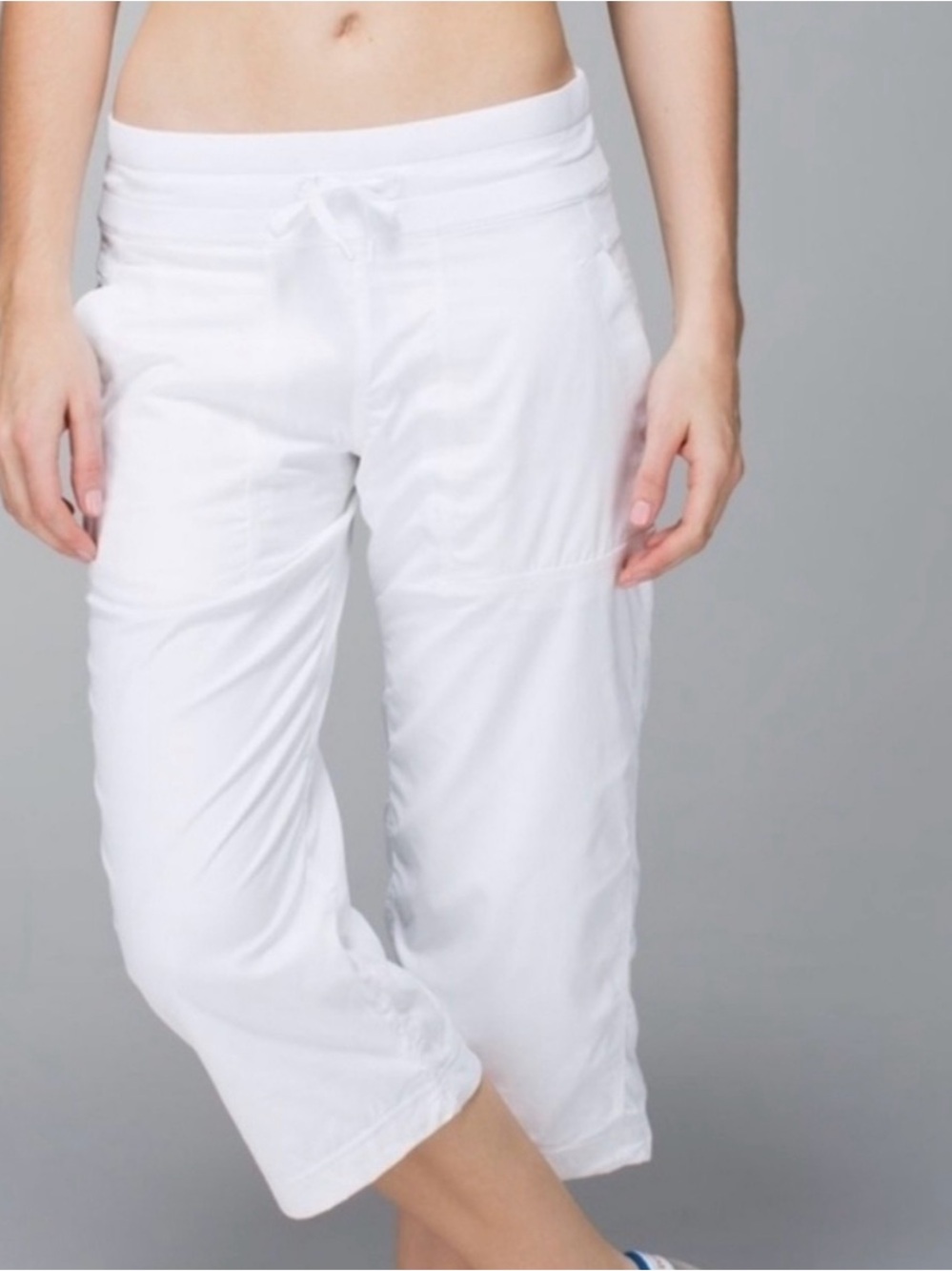 lululemon Sz4 Lined Studio Cropped pants White XS/S